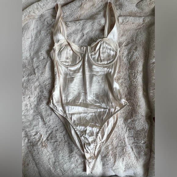 Zara Tops - SATIN BODYSUIT L